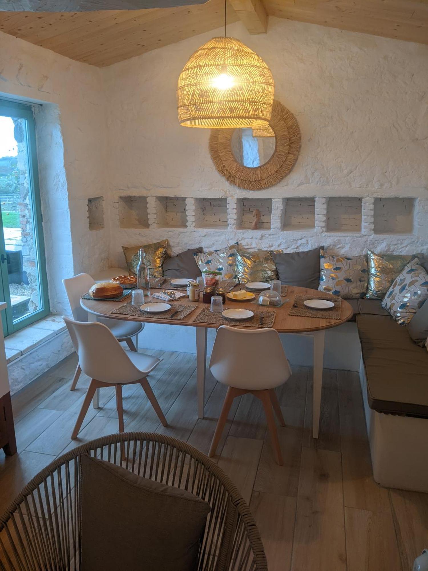 Le Moulin Du Fresne, Chambres D'Hotes Gourgé エクステリア 写真
