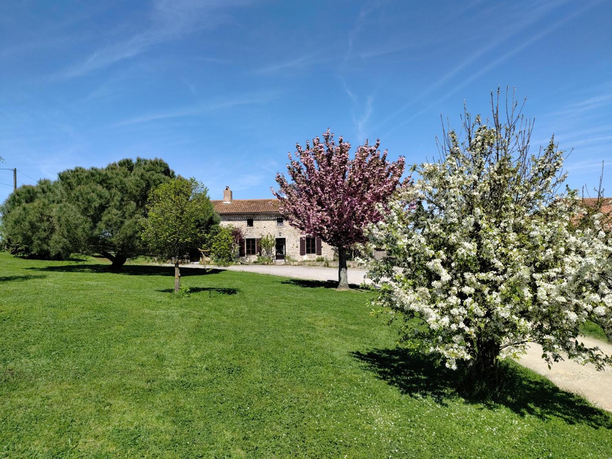 Le Moulin Du Fresne, Chambres D'Hotes Gourgé エクステリア 写真